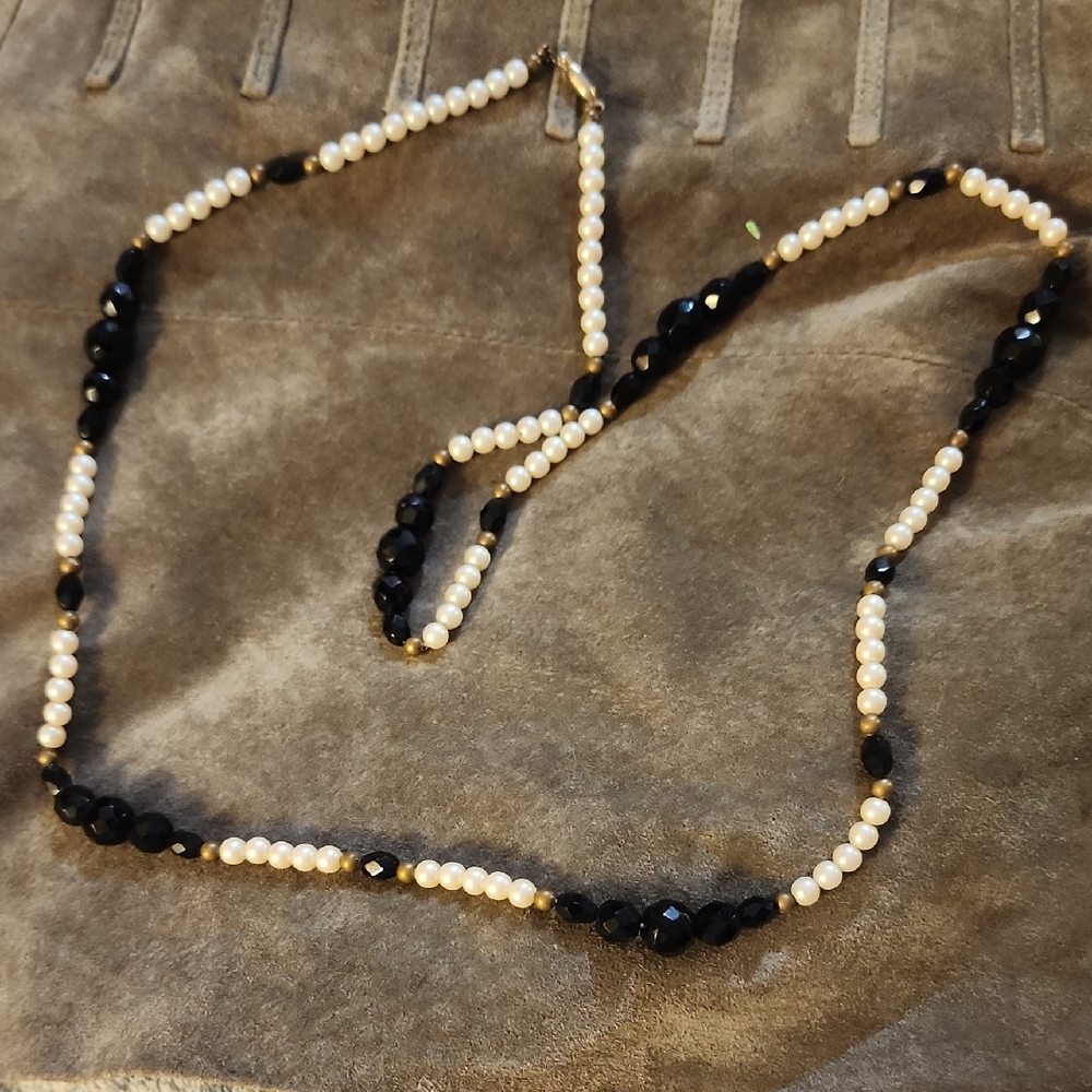 Elegant Black and White Beaded Necklace